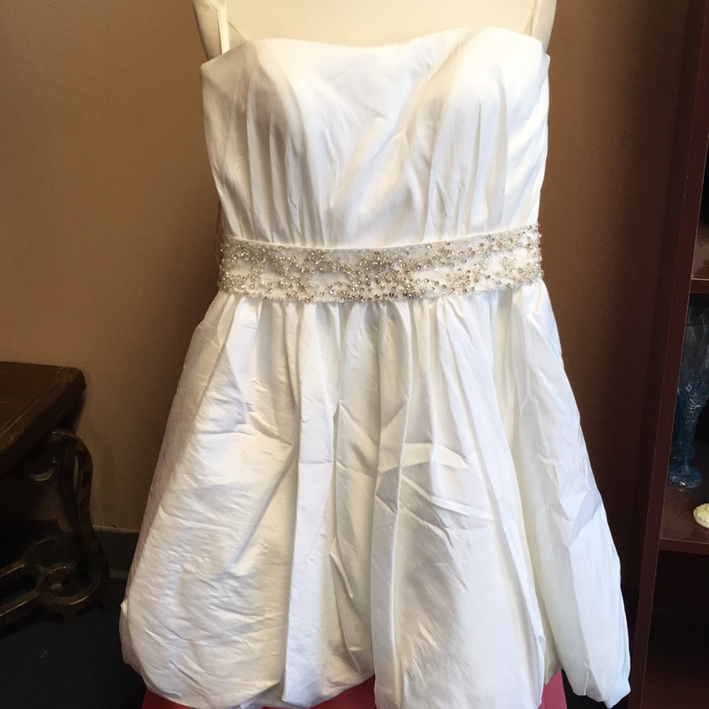 Short wedding gown, white